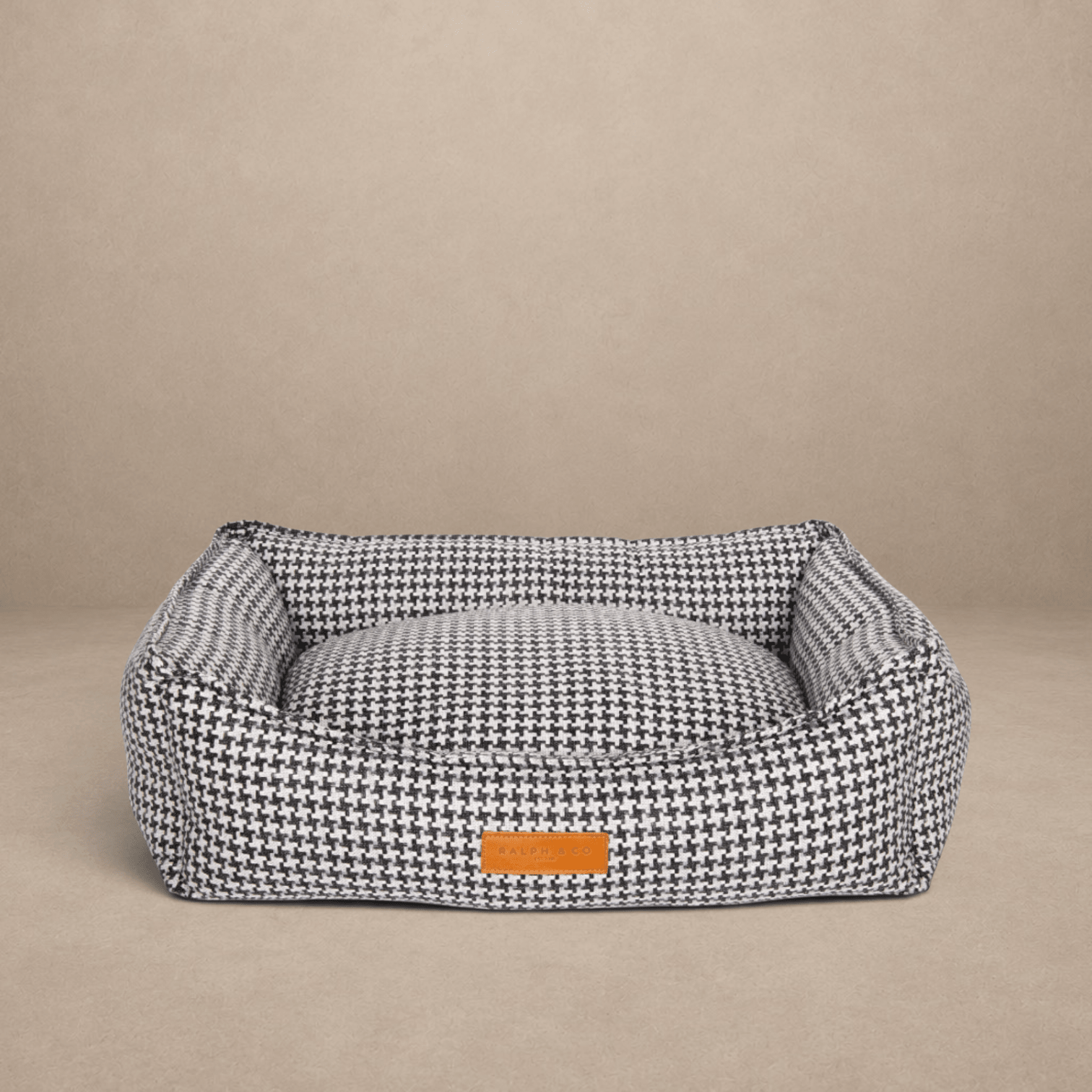 THE KENSINGTON | LUXURY HOUNDSTOOTH BED