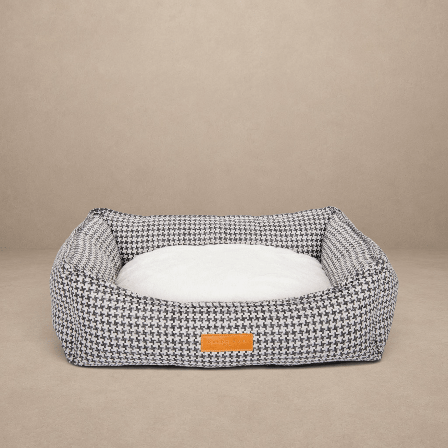 THE KENSINGTON | LUXURY HOUNDSTOOTH BED