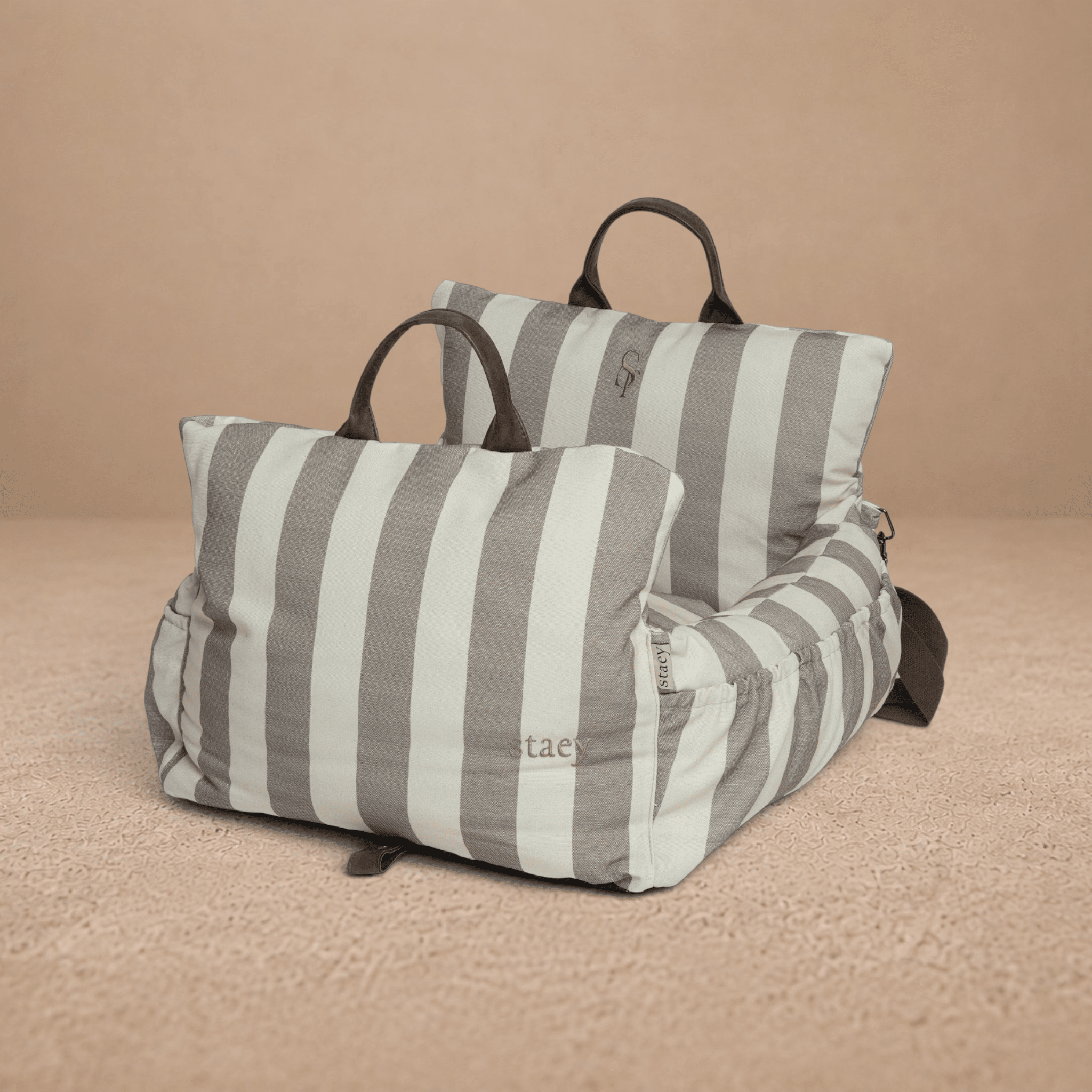 Lara Dog Striped Car Seat