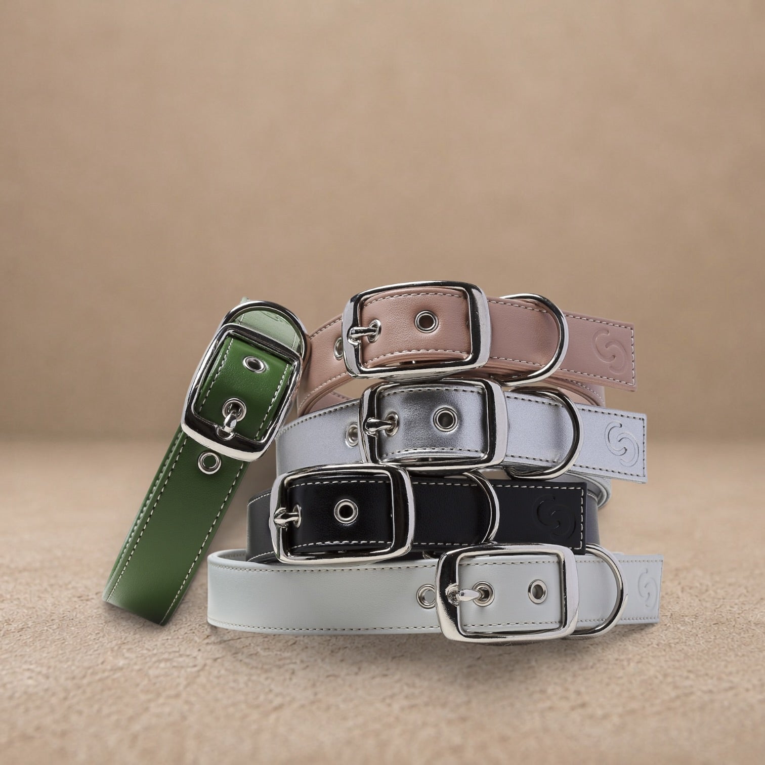 Silver apple leather dog collar