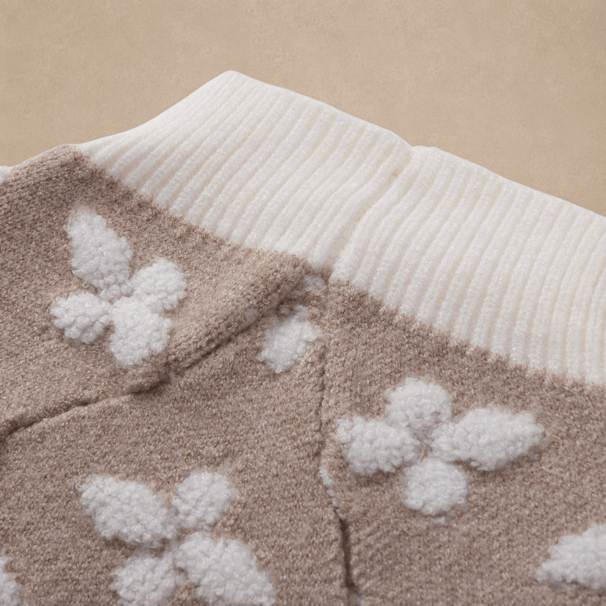 Sleeveless Floral Textured Jumper