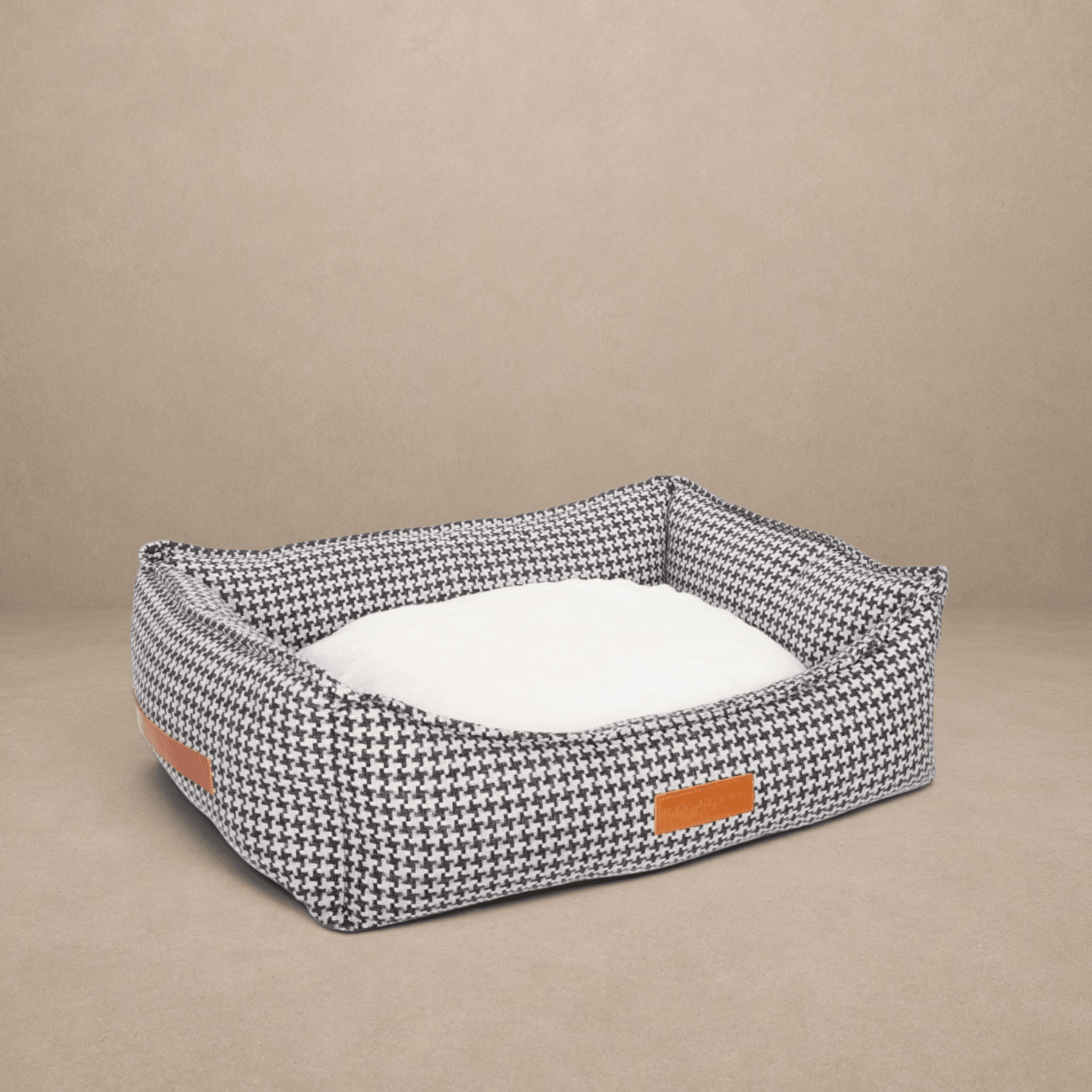 THE KENSINGTON | LUXURY HOUNDSTOOTH BED